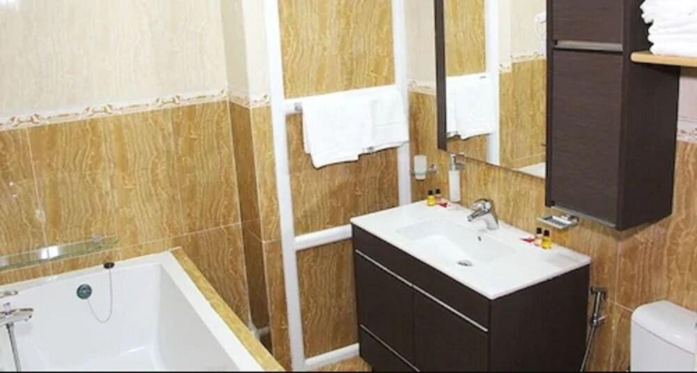 בומרדס Medina Hotel מראה חיצוני תמונה