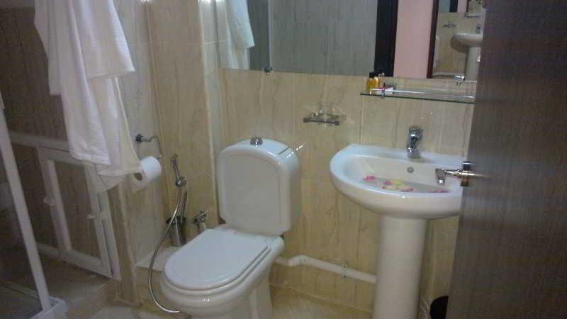 בומרדס Medina Hotel מראה חיצוני תמונה